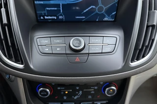 Ford C-MAX – thumbnail 25