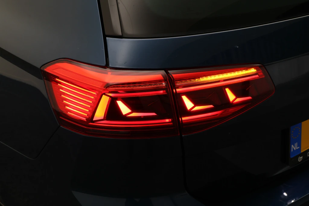 Volkswagen Passat – foto 32