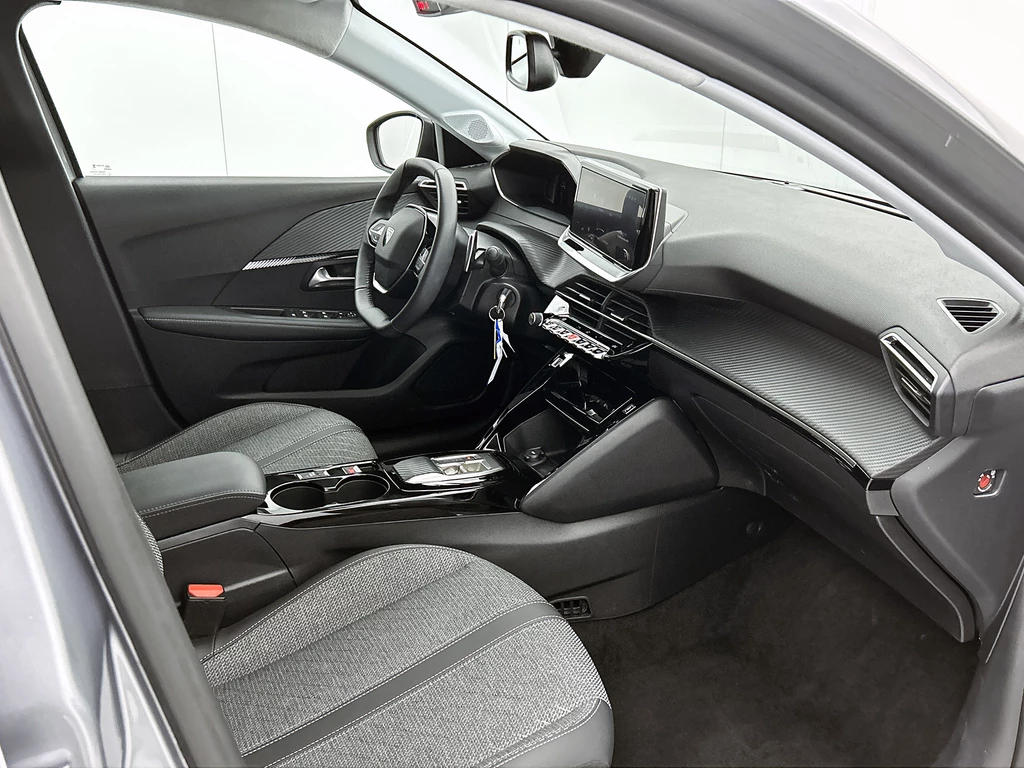 Peugeot 208 – foto 16