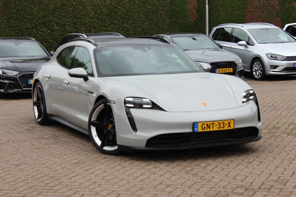 Porsche Taycan – foto 7