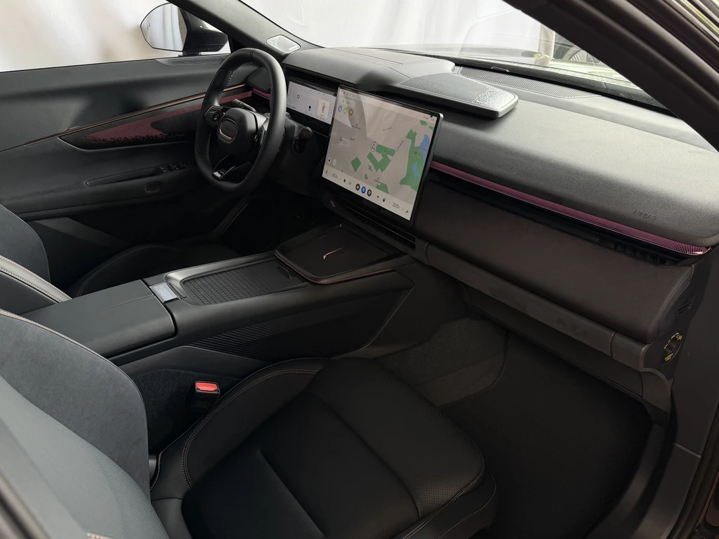 Lynk & Co 08 – foto 47