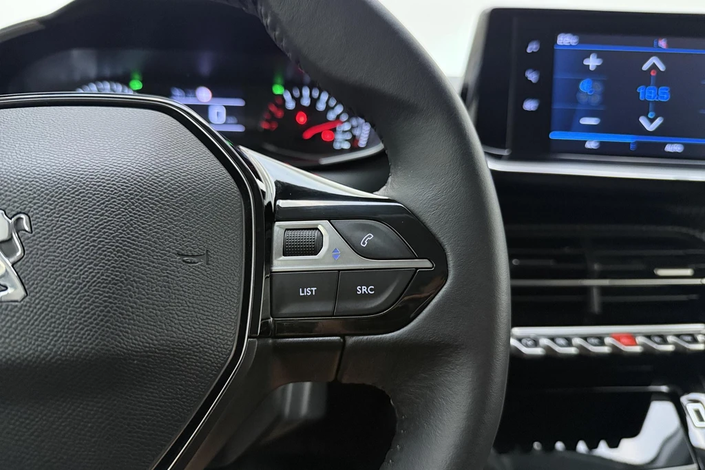 Peugeot 208 – foto 19