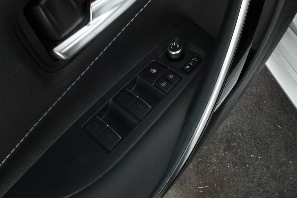 Toyota Corolla Touring Sports – foto 17