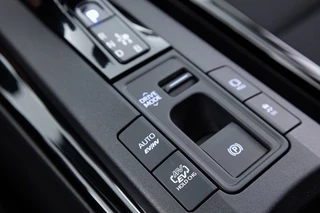 Toyota Prius – thumbnail 23