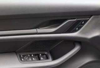 Porsche Taycan – thumbnail 13