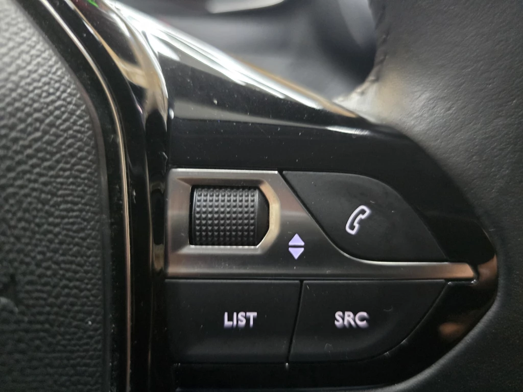 Peugeot 208 – foto 16
