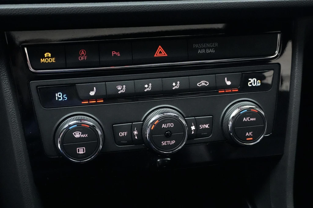 SEAT Leon – foto 16