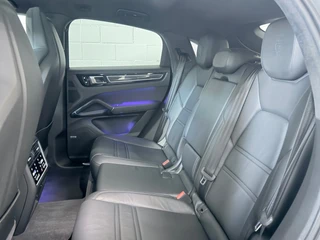 Land Rover Range Rover Velar – thumbnail 33