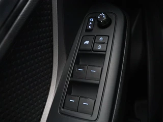 Toyota C-HR – thumbnail 19