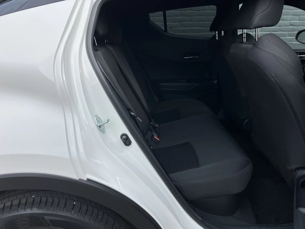 Toyota C-HR – foto 19