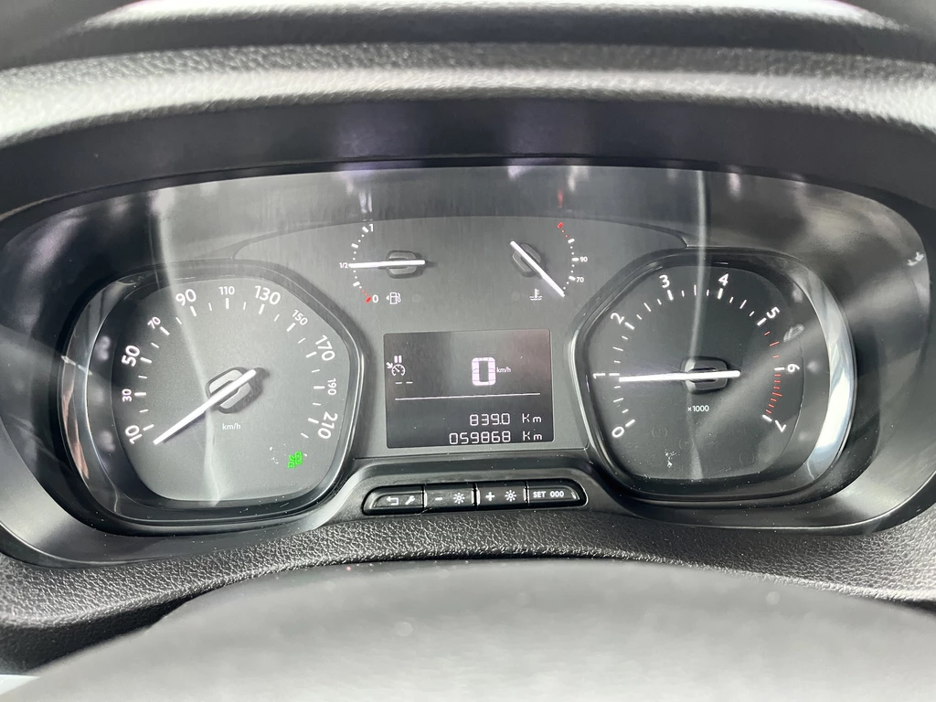 Opel Vivaro – foto 16