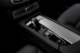Volvo XC90 – thumbnail 32