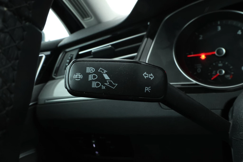 Volkswagen Passat – foto 21