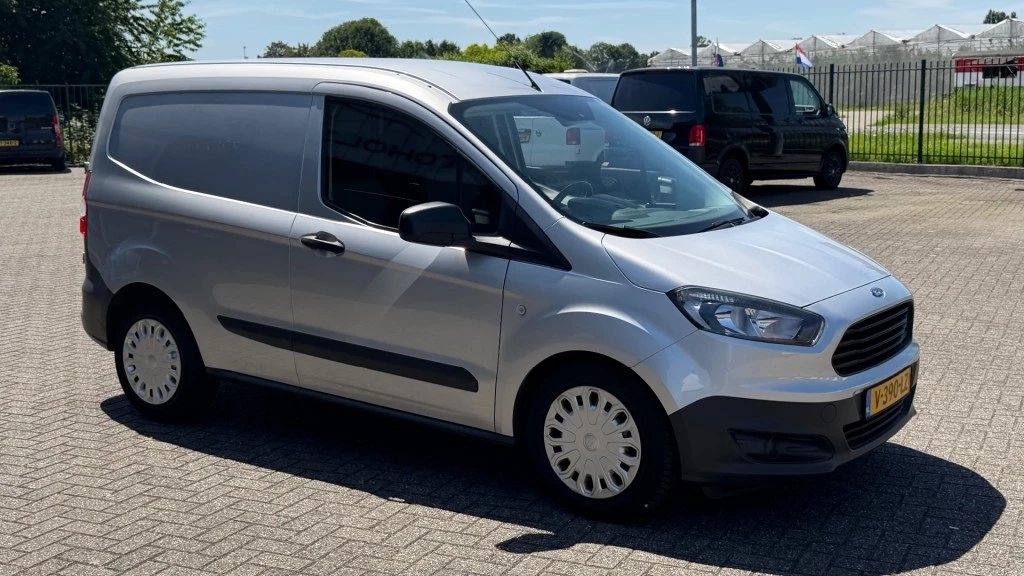 Ford Transit Courier – foto 7