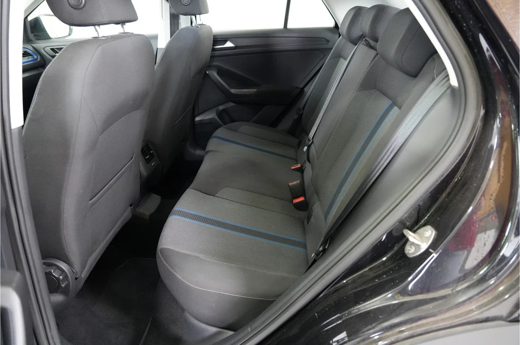 Volkswagen T-Roc – foto 18