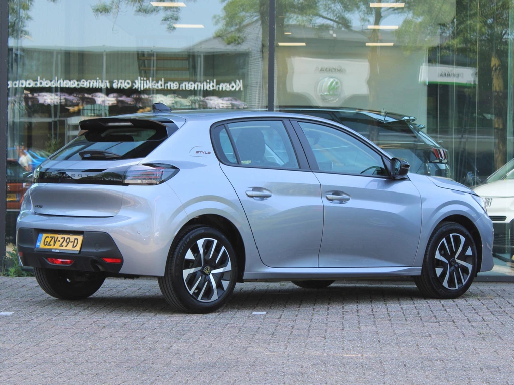 Peugeot 208 – foto 3