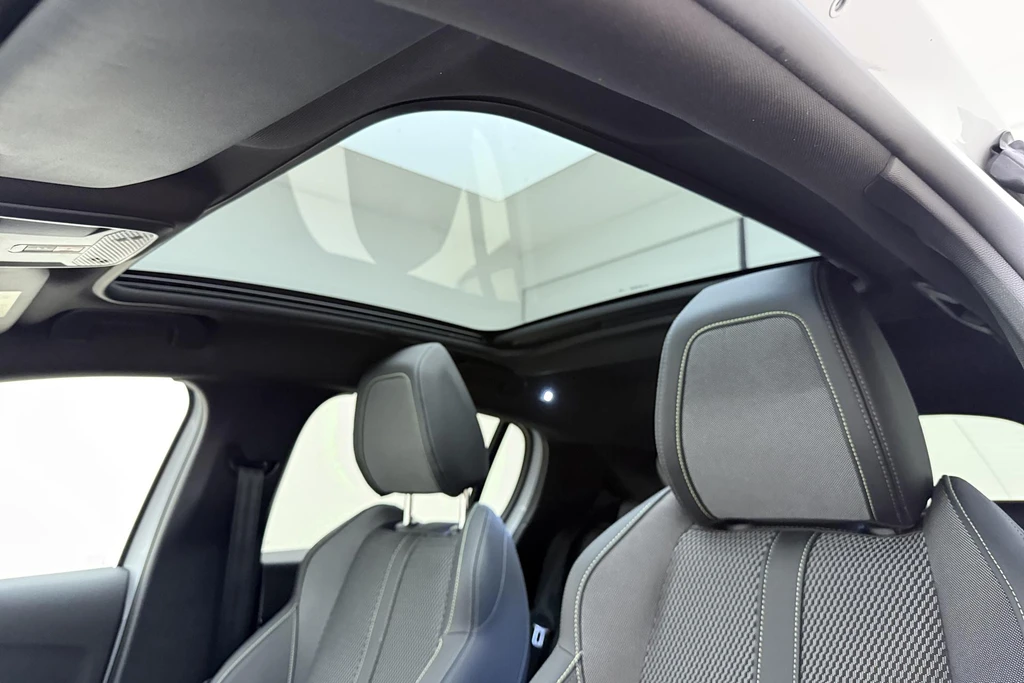 Peugeot 208 – foto 17