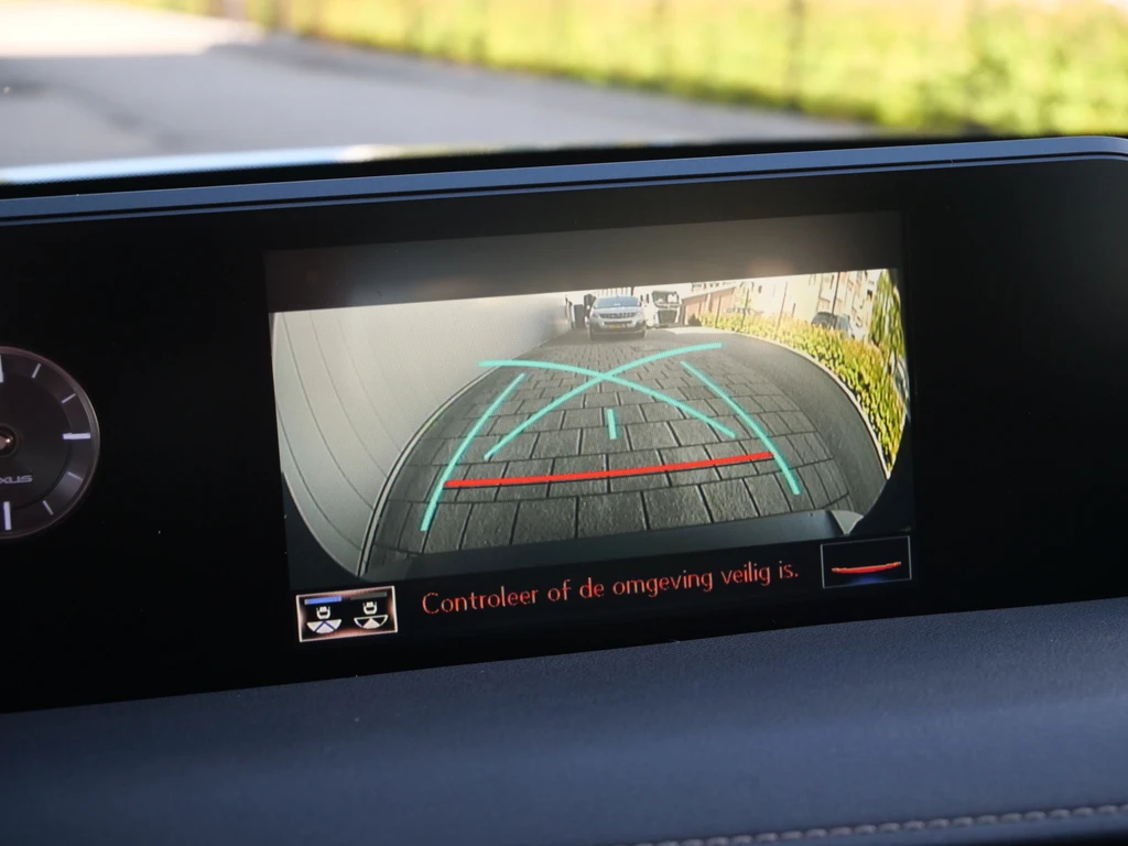 Lexus UX – foto 32