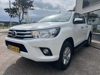 Toyota Hilux – thumbnail 1
