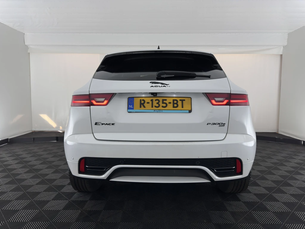Jaguar E-PACE – foto 3