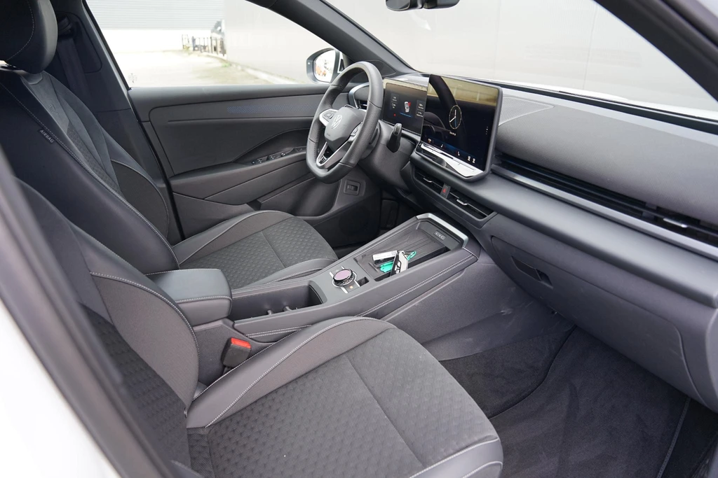 Volkswagen T-Roc – foto 14