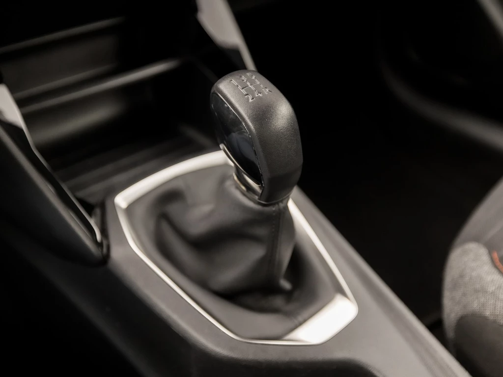 Peugeot 208 – foto 12