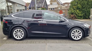 Tesla Model X – thumbnail 6