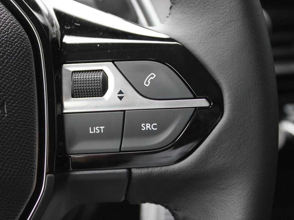 Peugeot 208 – foto 23