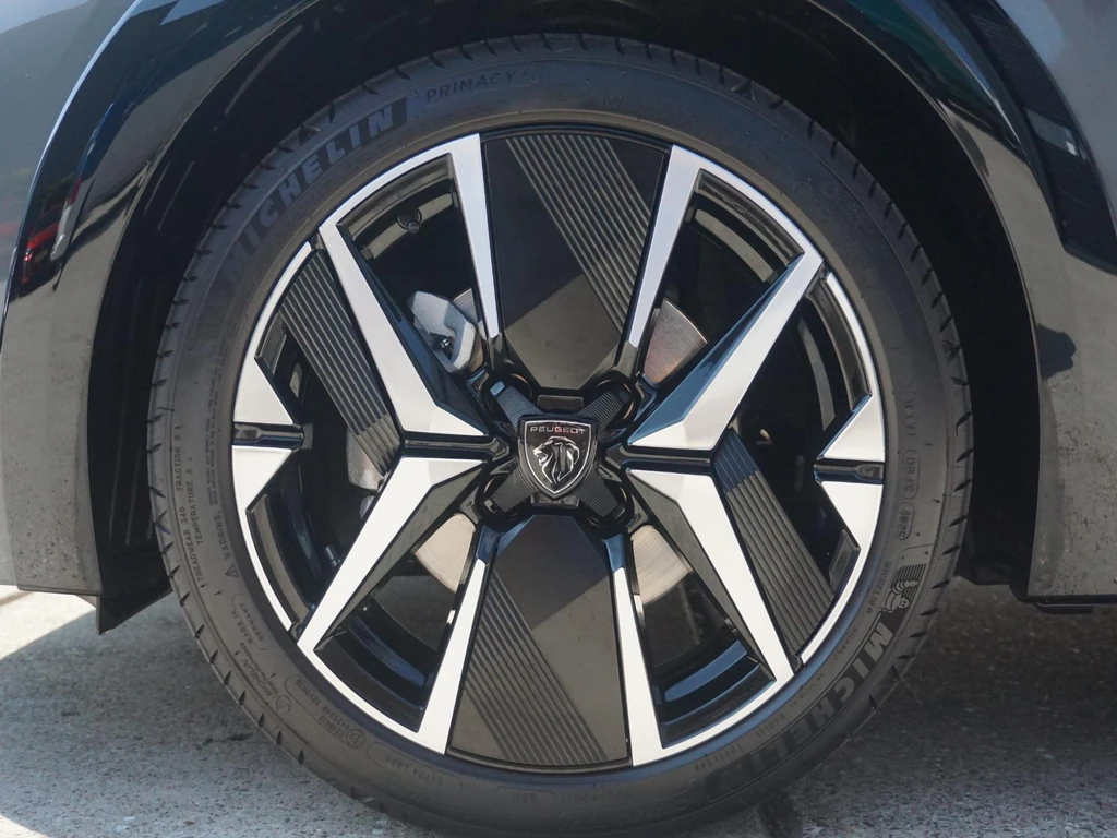 Peugeot 208 – foto 8