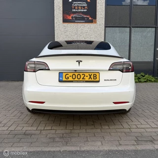Tesla Model 3 – thumbnail 4
