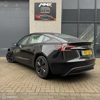 Tesla Model 3 – thumbnail 3