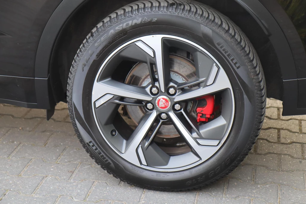 Jaguar E-PACE – foto 101