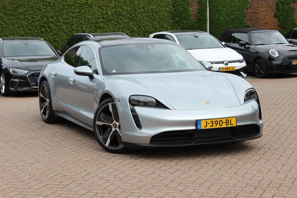 Porsche Taycan – foto 7