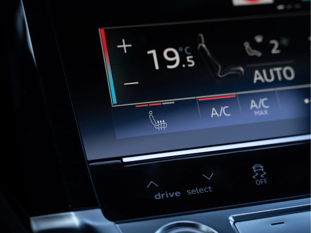 Audi Q8 Sportback e-tron – foto 29