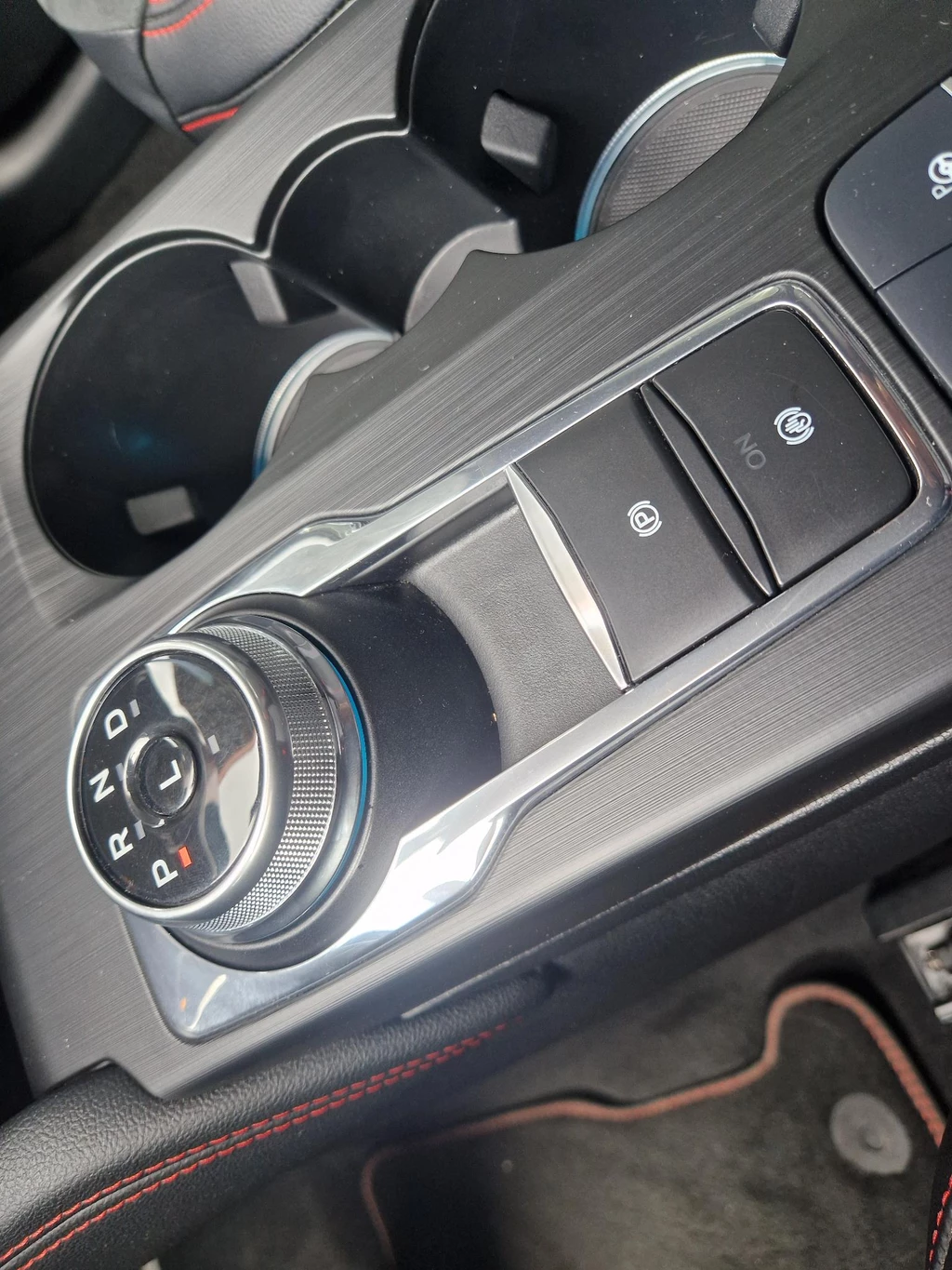 Ford Kuga – foto 21