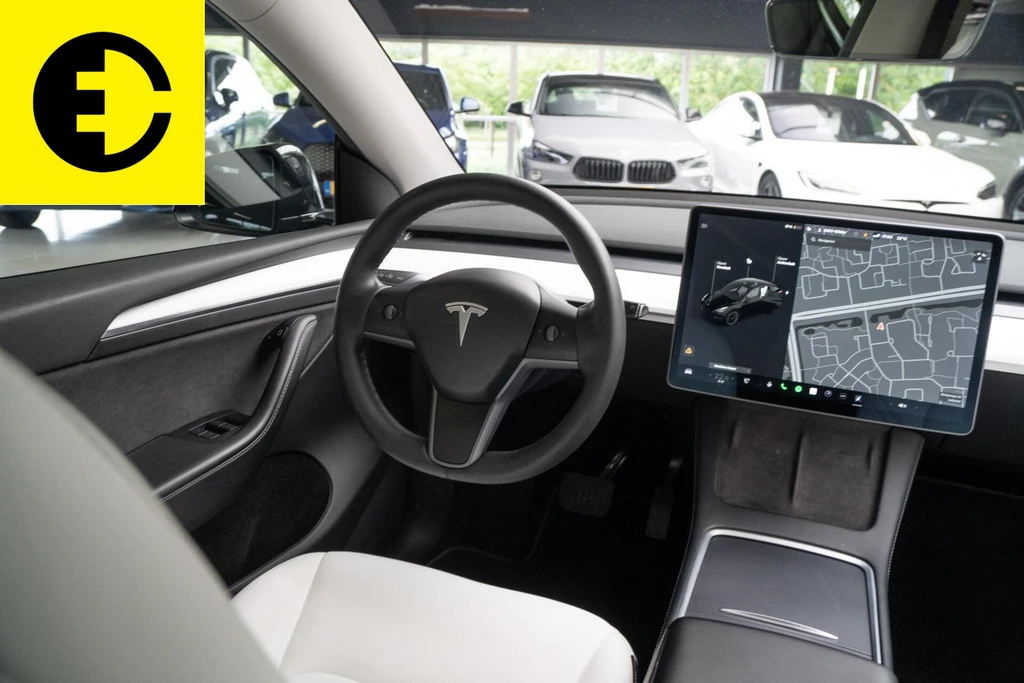 Tesla Model Y – foto 31