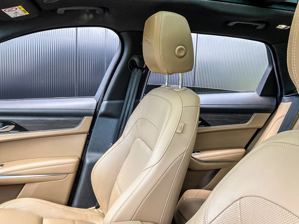Jaguar F-PACE – foto 28