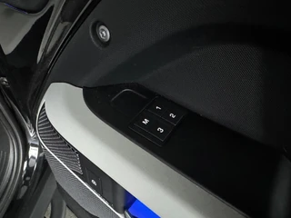 Land Rover Defender – thumbnail 33
