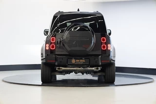 Land Rover Defender – thumbnail 4