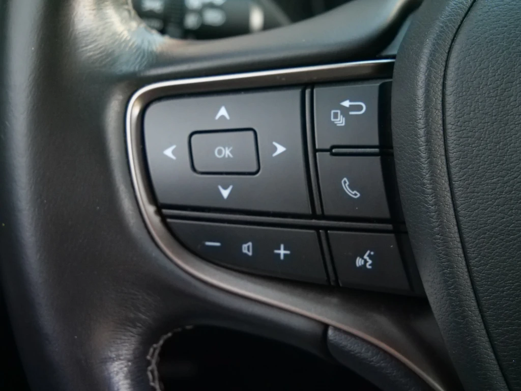 Lexus UX – foto 18