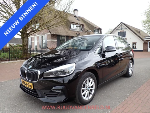 BMW 2 Serie Active Tourer 218i / HEAD-UP / TREKHAAK / CRUISE