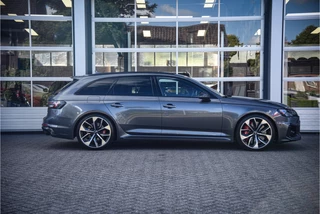 Audi RS4 – thumbnail 6
