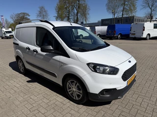 Ford Transit Courier – thumbnail 6