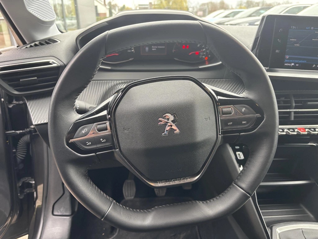 Peugeot 208 – foto 10