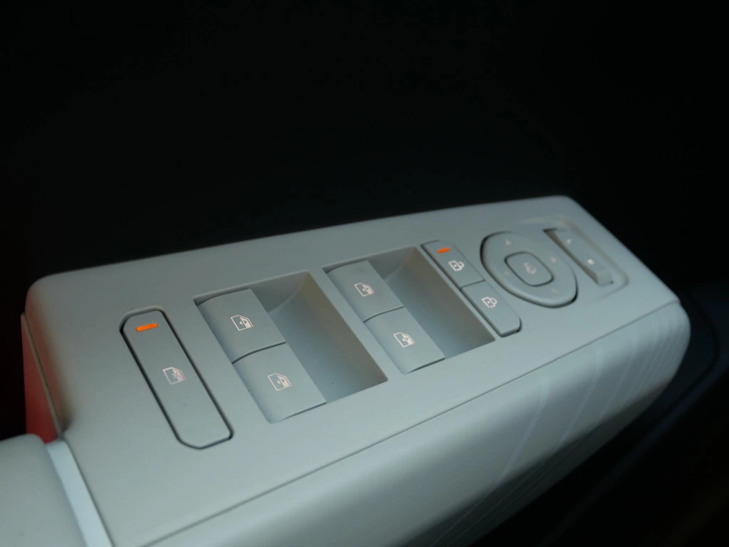 Kia EV4 – foto 15