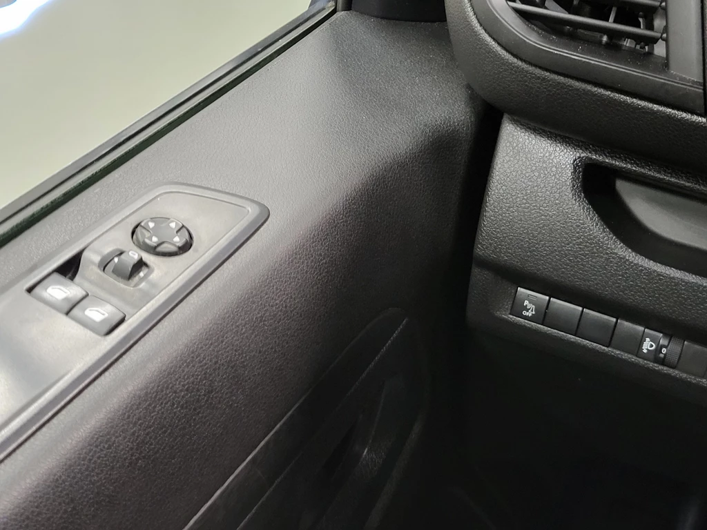 Opel Vivaro – foto 16