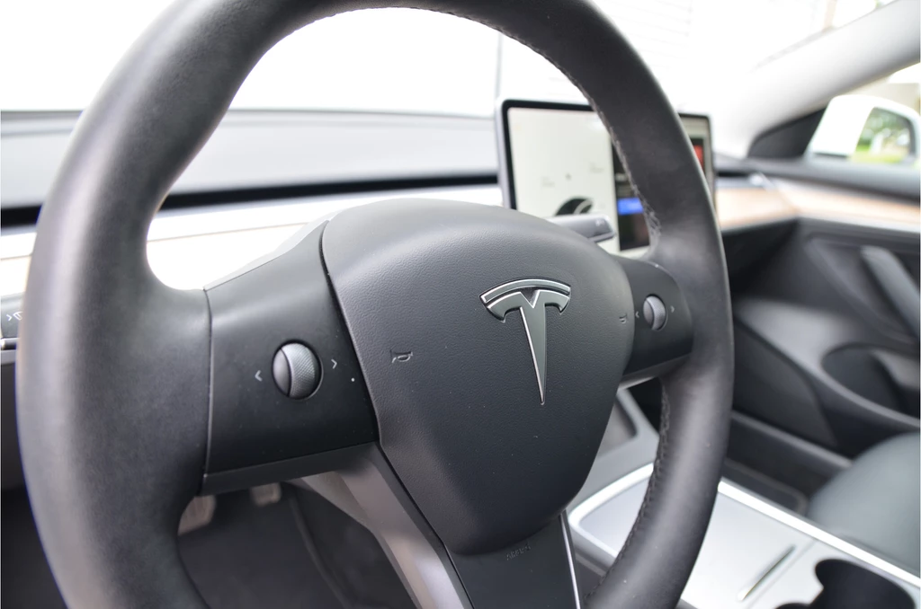 Tesla Model 3 – foto 15
