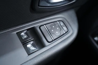 Renault Clio – thumbnail 24