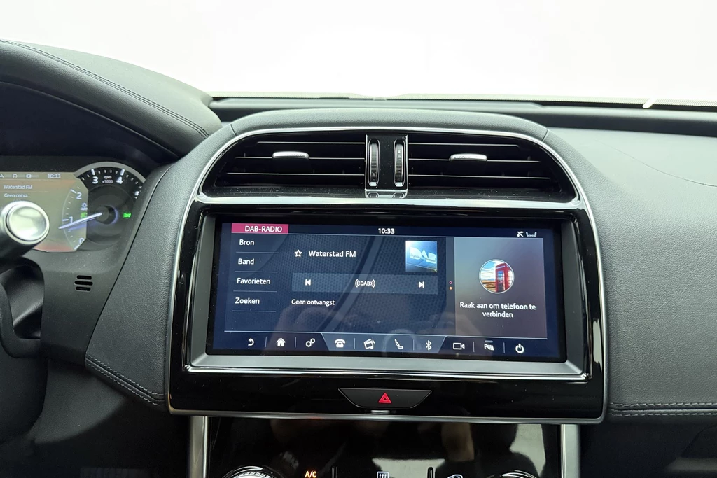 Jaguar XE – foto 27