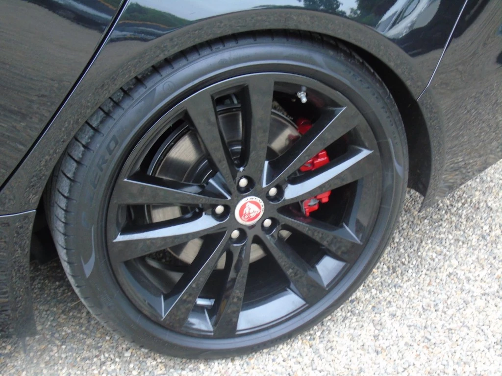 Jaguar XE – foto 14